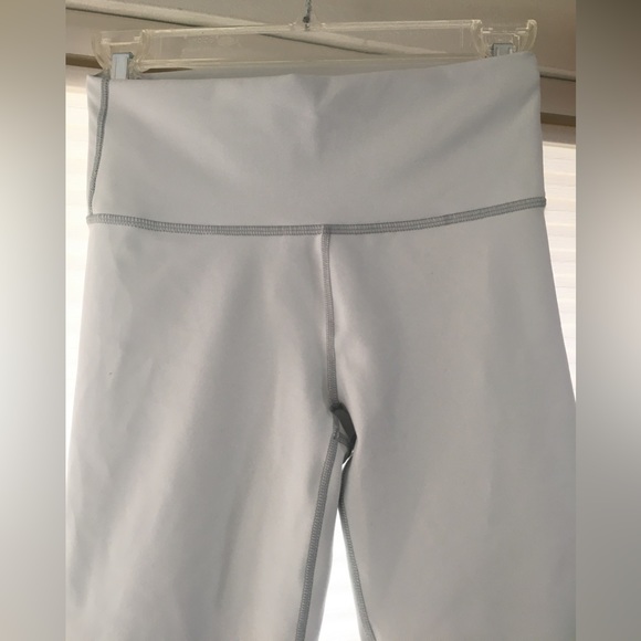 Fabletics Define PowerHold® High-Waisted 7/8 Legging - Size XS. - Picture 9 of 13